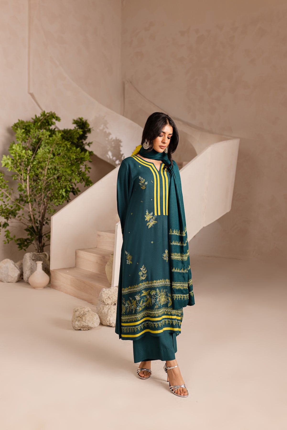 ZH-ZAHA-08 – Zunaira Hameed